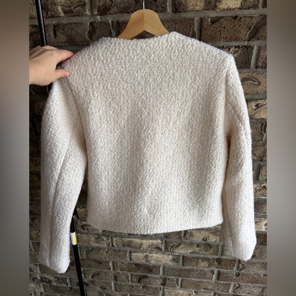 Abercrombie & Fitch White Bouclé Wool Blend Cropped Jacket Gold Buttons Size M - Picture 7 of 13